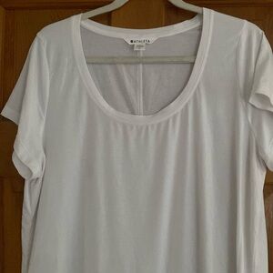 Athleta short sleeve t shirt.